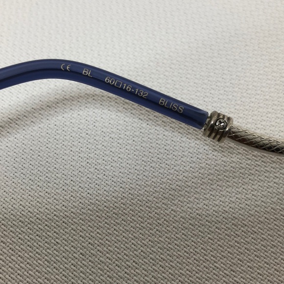 Shamballa Cat-Eye Sunglasses OS - Picture 4 of 6